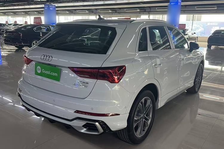 Used Audi Q3 2024 40 TFSI Fashion Dynamic Model Exterior 5