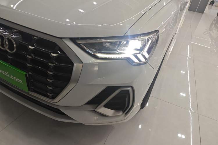 Used Audi Q3 2023 35 TFSI Fashion Dynamic Model (1.4T) Left Front Headlight