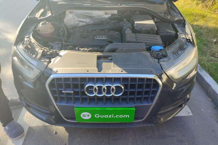 Used Audi Q3 2012 35 TFSI quattro Comfort Model Engine Bay