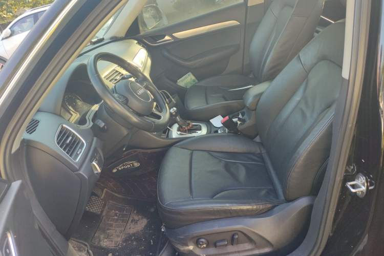 Used Audi Q3 2012 35 TFSI quattro Comfort Model Left Front Seat
