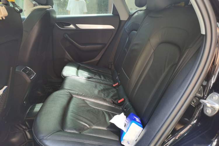 Used Audi Q3 2012 35 TFSI quattro Comfort Model Left Rear Seat
