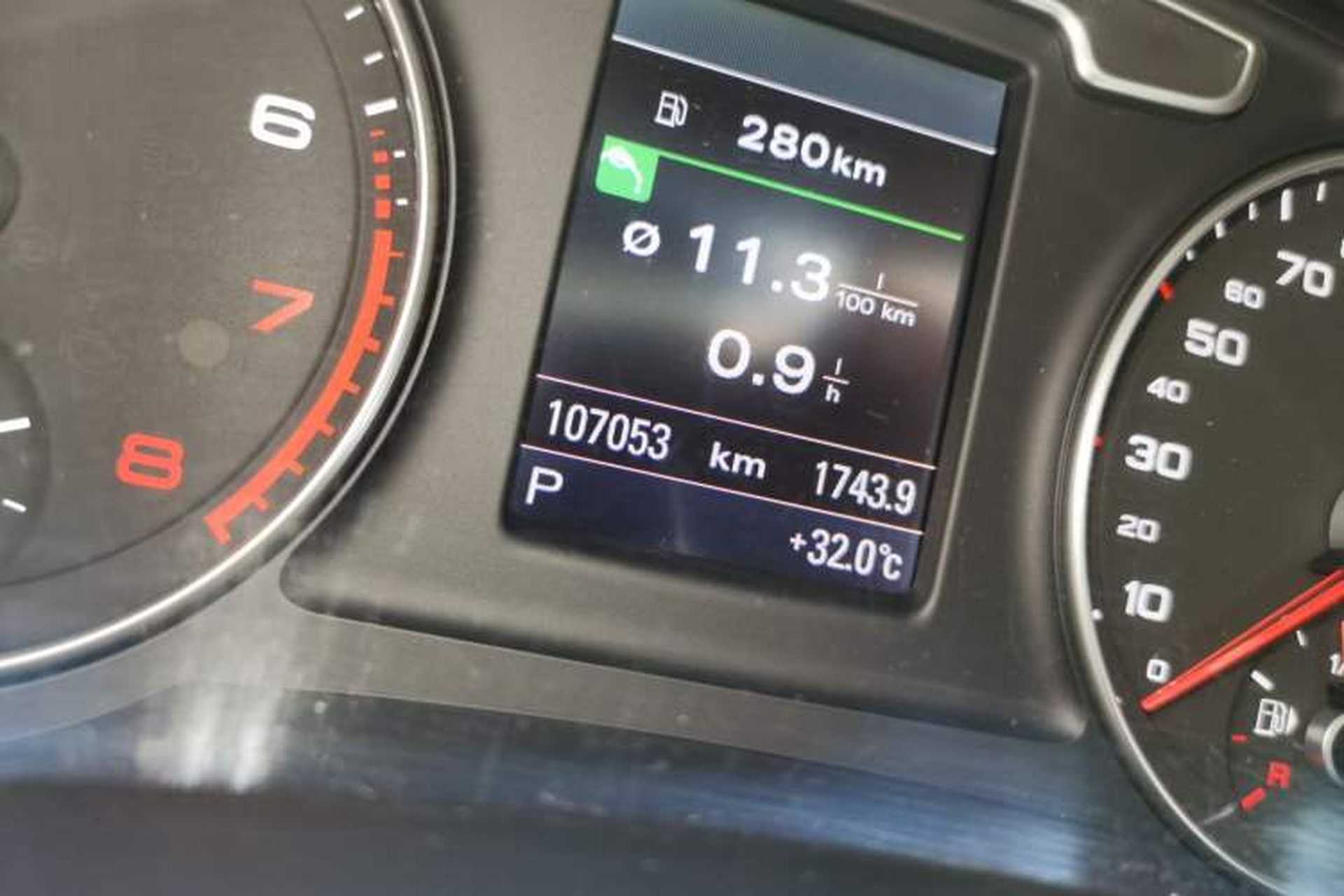 Used Audi Q3 2012 35 TFSI quattro Comfort Model Odometer Close Up