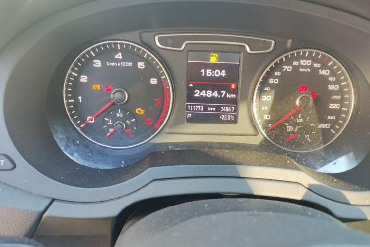 Used Audi Q3 2012 35 TFSI quattro Comfort Model Odometer Close Up