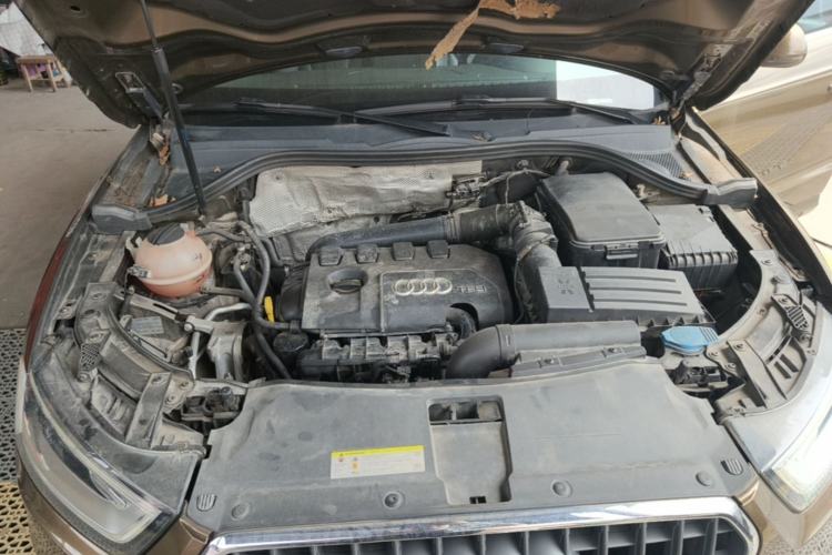 Used Audi Q3 2012 35 TFSI quattro Comfort Model Engine Bay