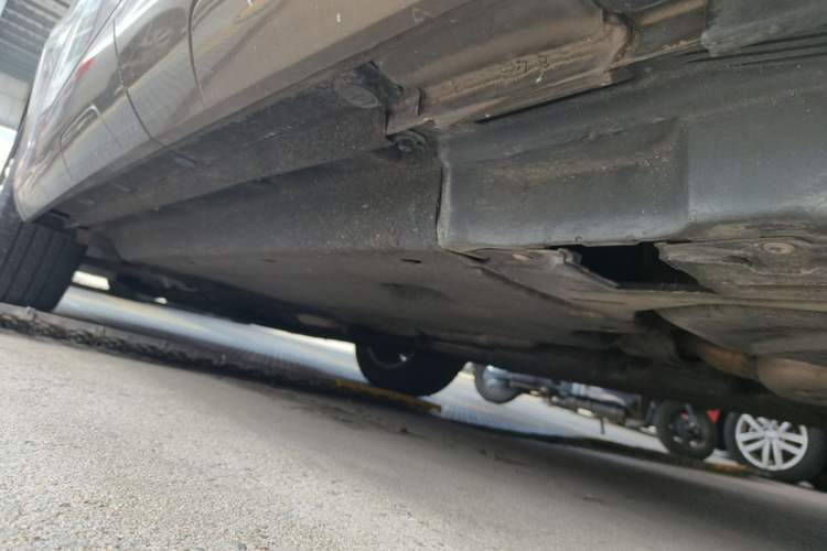 Used Audi Q3 2012 35 TFSI quattro Comfort Model Left Side Sill