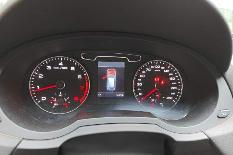 Used Audi Q3 2012 35 TFSI quattro Comfort Model Instrument Cluster