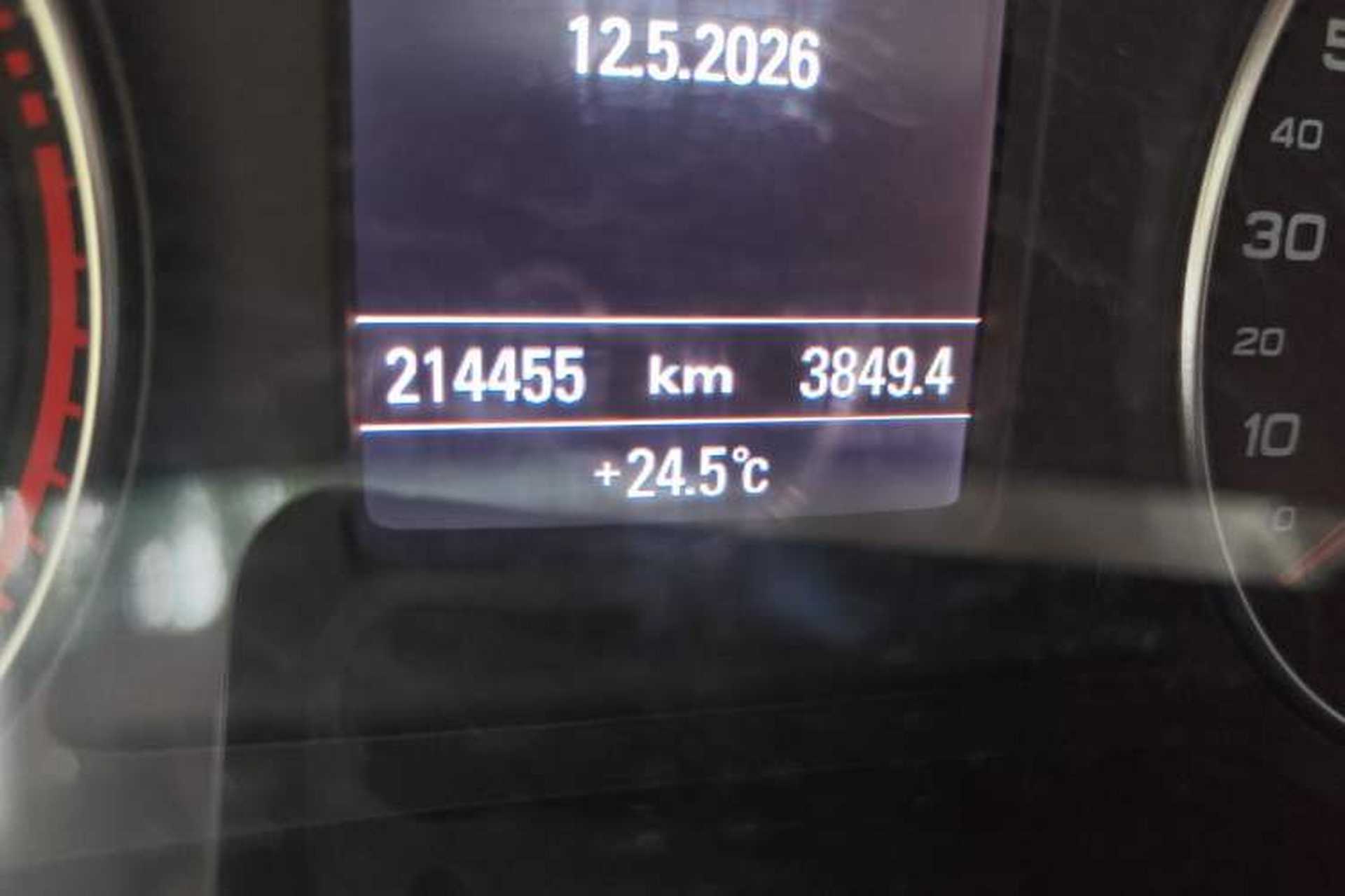 Used Audi Q3 2012 35 TFSI quattro Comfort Model Odometer Close Up