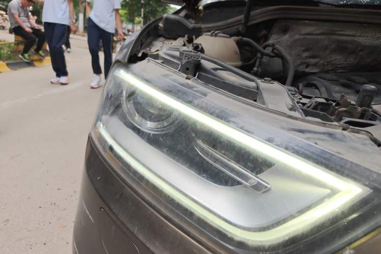 Used Audi Q3 2012 35 TFSI quattro Comfort Model Right Front Headlight