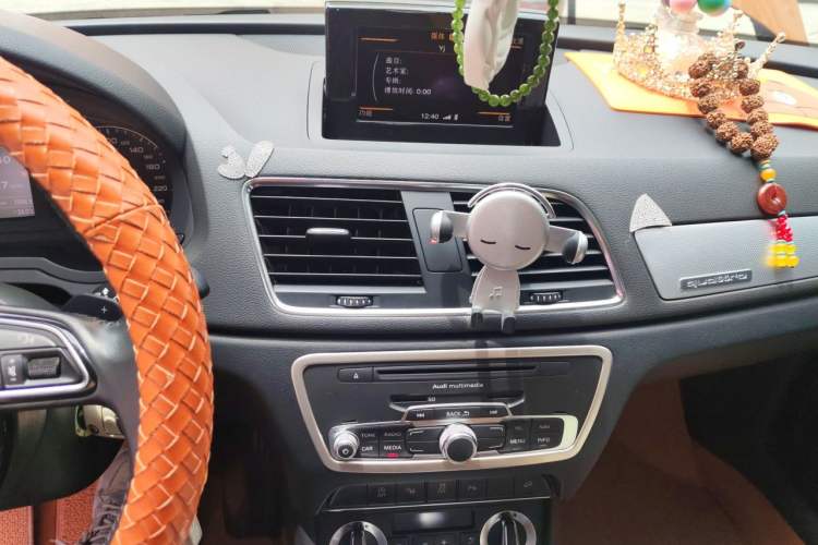 Used Audi Q3 2012 35 TFSI quattro Comfort Model Audio And AC Panel
