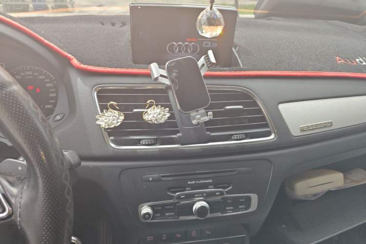 Used Audi Q3 2012 40 TFSI quattro Sport Edition Audio And AC Panel