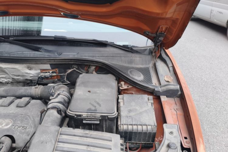 Used Audi Q3 2012 35 TFSI quattro Comfort Model Engine Bay Left