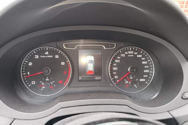 Used Audi Q3 2012 35 TFSI quattro Comfort Model Instrument Cluster
