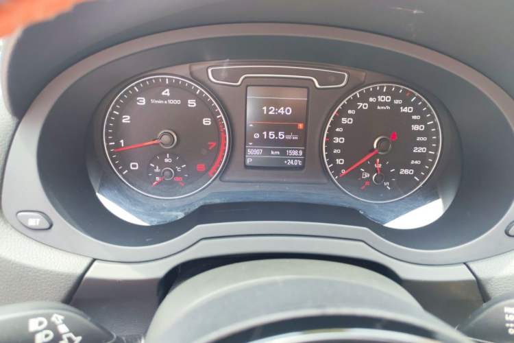 Used Audi Q3 2012 35 TFSI quattro Comfort Model Instrument Cluster