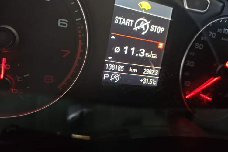 Used Audi Q3 2012 35 TFSI quattro Comfort Model Odometer Close Up