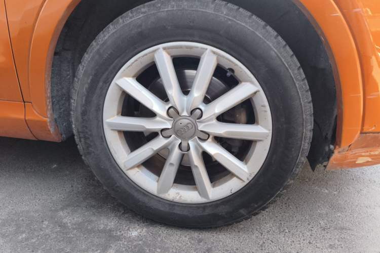 Used Audi Q3 2012 35 TFSI quattro Comfort Model Right Front Wheel Hub