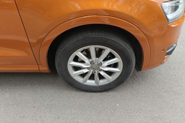 Used Audi Q3 2012 35 TFSI quattro Comfort Model Right Front Wheel Hub