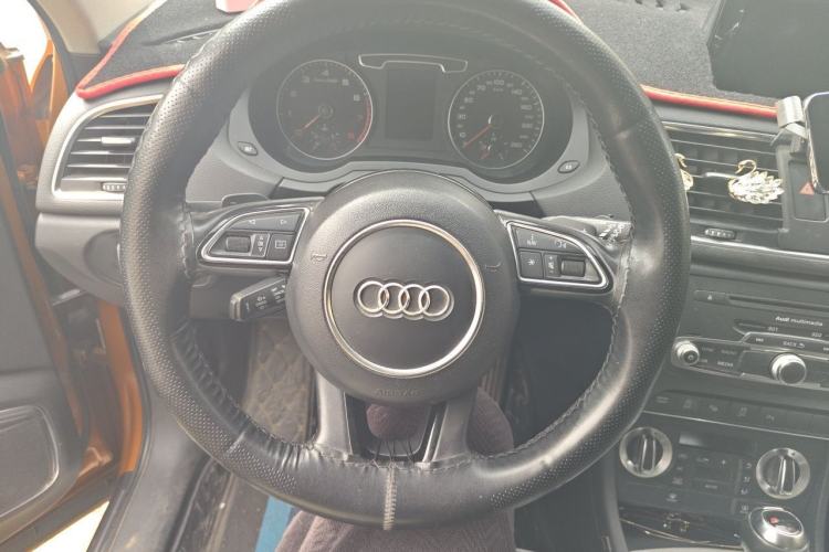 Used Audi Q3 2012 40 TFSI quattro Sport Edition Steering Wheel