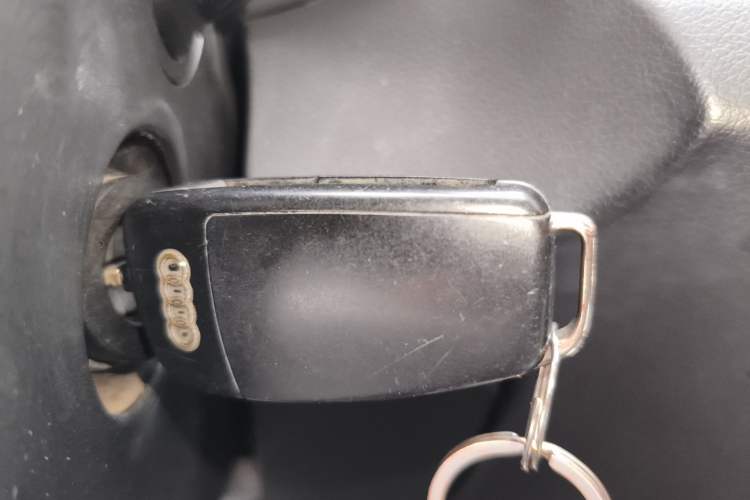 Used Audi Q3 2012 35 TFSI quattro Comfort Model Vehicle Key