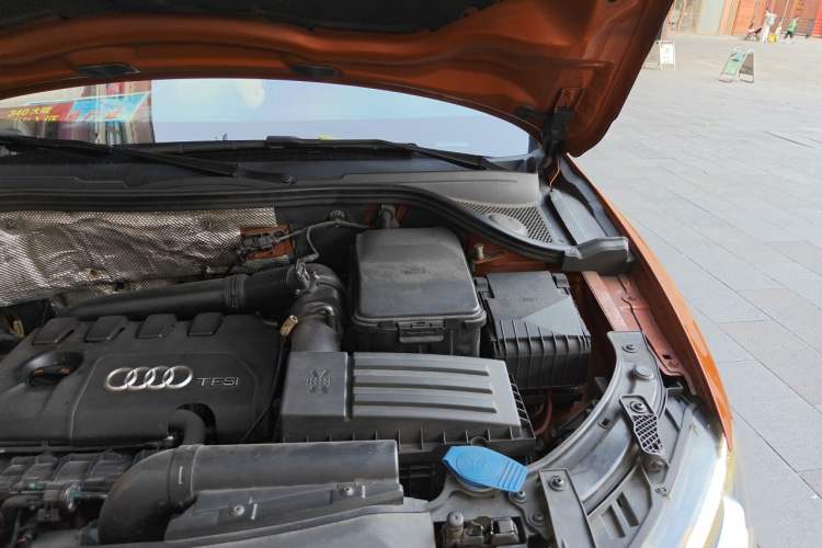 Used Audi Q3 2012 35 TFSI quattro Comfort Model Engine Bay Left