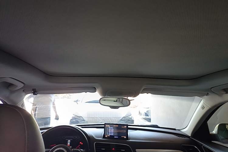 Used Audi Q3 2012 35 TFSI quattro Comfort Model Headliner