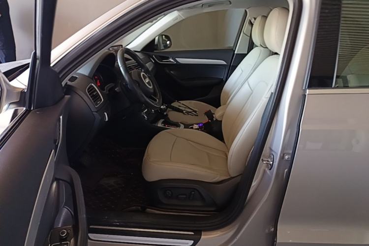 Used Audi Q3 2012 35 TFSI quattro Comfort Model Left Front Seat