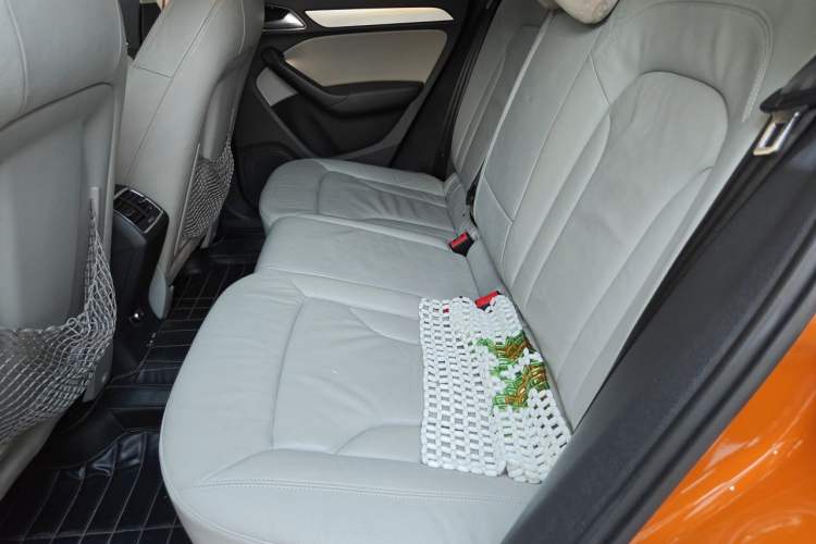 Used Audi Q3 2012 35 TFSI quattro Comfort Model Left Rear Seat