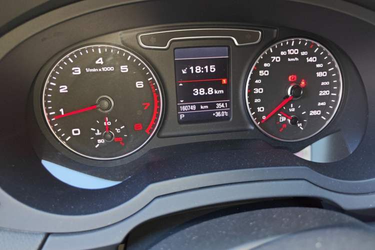 Used Audi Q3 2012 35 TFSI quattro Comfort Model Odometer Close Up