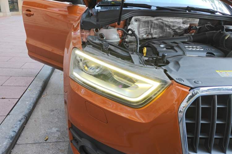 Used Audi Q3 2012 35 TFSI quattro Comfort Model Right Front Headlight