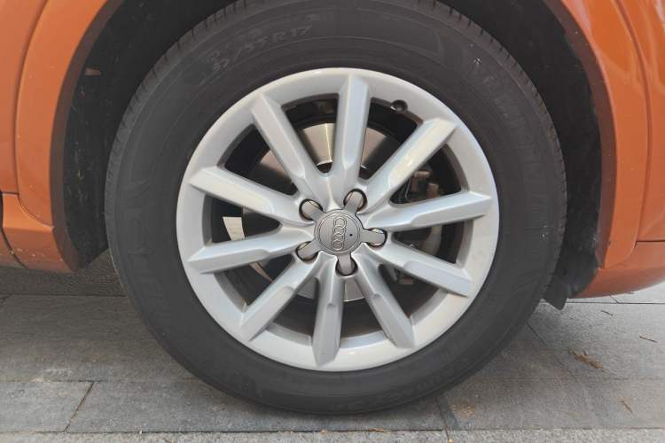 Used Audi Q3 2012 35 TFSI quattro Comfort Model Right Front Wheel Hub