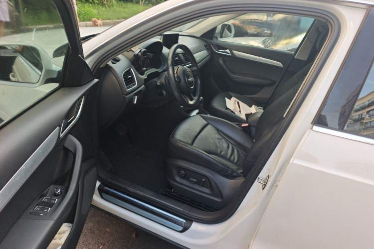 Used Audi Q3 2012 35 TFSI quattro Comfort Model Driver Seat