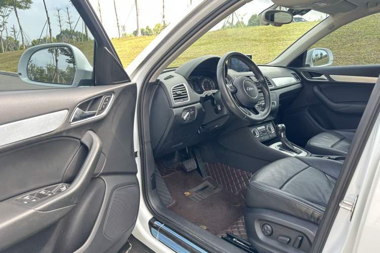 Used Audi Q3 2012 35 TFSI quattro Comfort Model Driver Seat