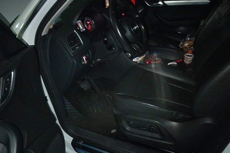 Used Audi Q3 2012 35 TFSI quattro Comfort Model Driver Seat