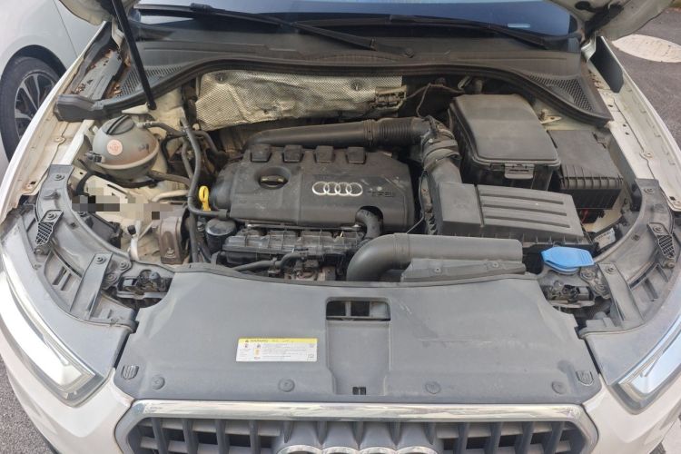 Used Audi Q3 2012 35 TFSI quattro Comfort Model Engine Bay