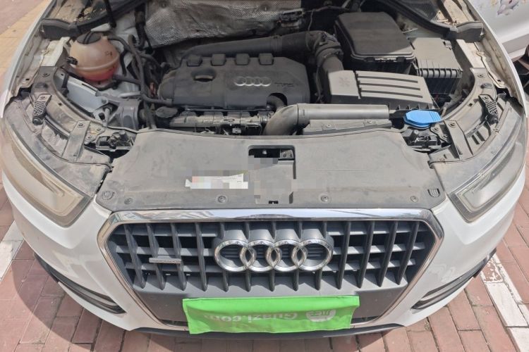 Used Audi Q3 2012 35 TFSI quattro Comfort Model Engine Bay