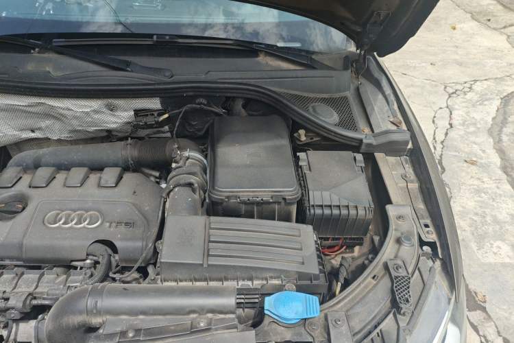 Used Audi Q3 2012 40 TFSI quattro Sport Edition Engine Bay Left