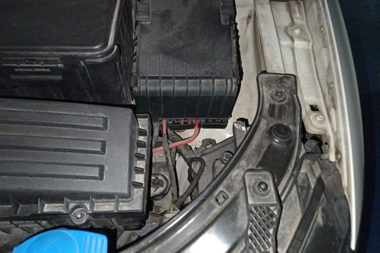 Used Audi Q3 2012 35 TFSI quattro Comfort Model Engine Bay Left