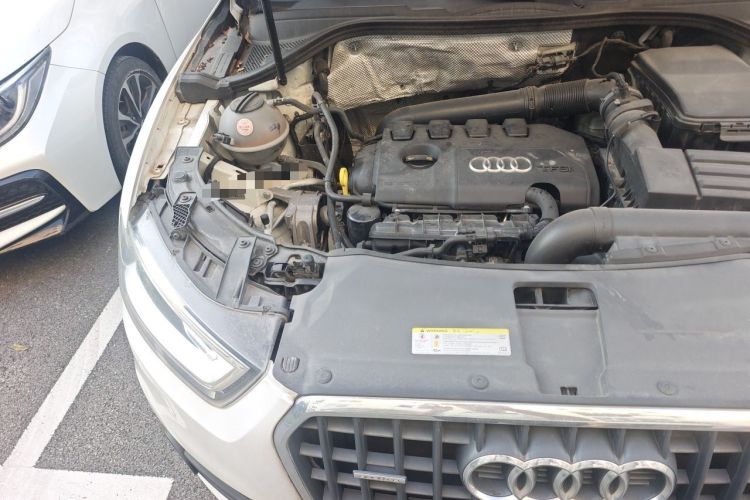 Used Audi Q3 2012 35 TFSI quattro Comfort Model Engine Bay Right
