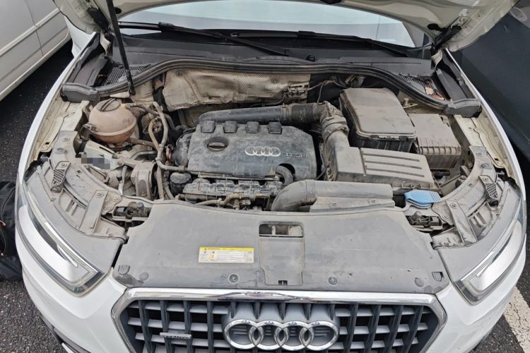 Used Audi Q3 2012 35 TFSI quattro Comfort Model Engine Bay