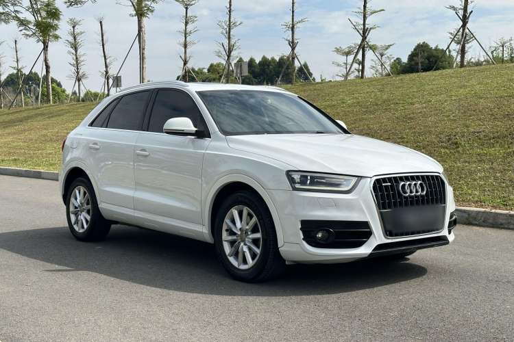 Used Audi Q3 2012 35 TFSI quattro Comfort Model Front Right 45 Deg