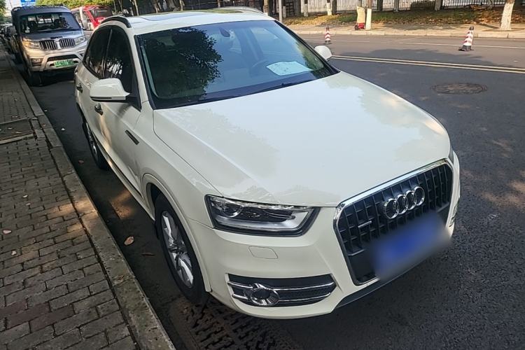 Used Audi Q3 2012 35 TFSI quattro Comfort Model Front Right 45 Deg
