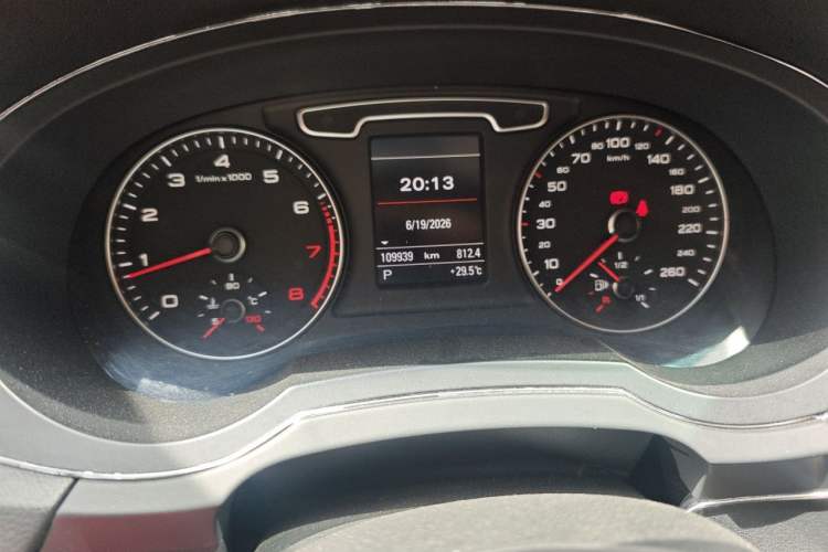 Used Audi Q3 2012 35 TFSI quattro Comfort Model Instrument Cluster