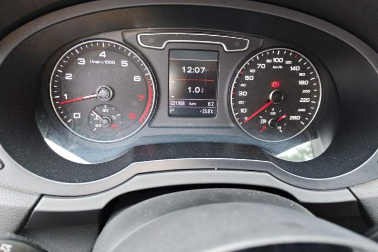Used Audi Q3 2012 40 TFSI quattro Sport Edition Instrument Cluster