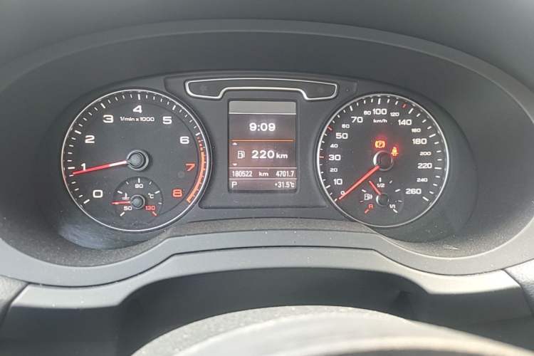 Used Audi Q3 2012 35 TFSI quattro Comfort Model Instrument Cluster