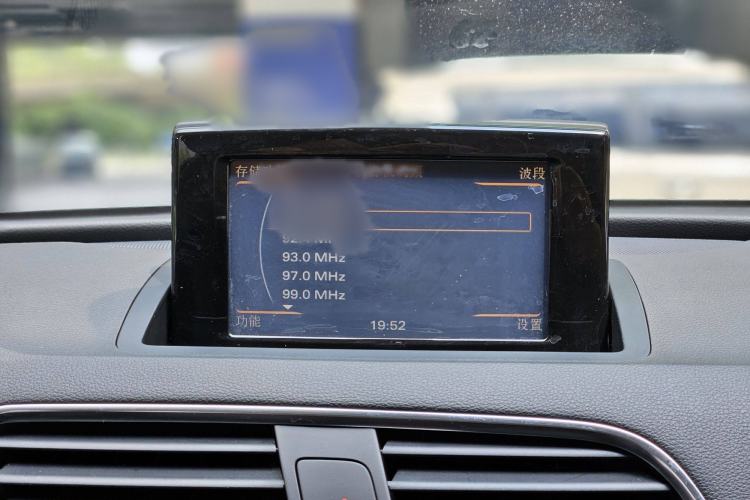 Used Audi Q3 2012 35 TFSI quattro Comfort Model Interior 11