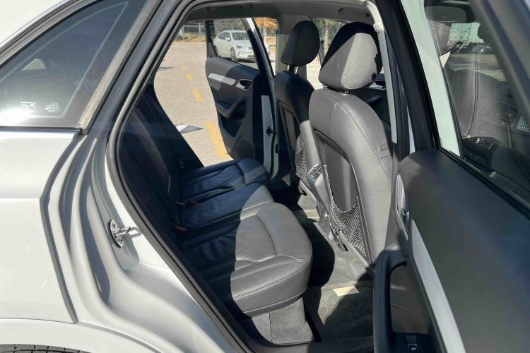 Used Audi Q3 2012 35 TFSI quattro Comfort Model Interior 12