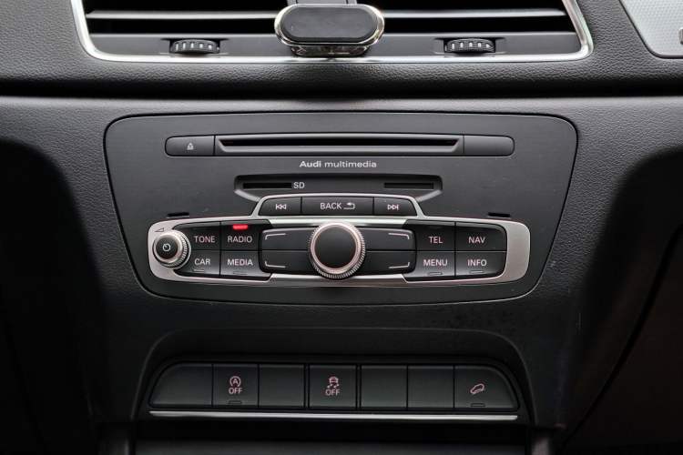 Used Audi Q3 2012 35 TFSI quattro Comfort Model Interior 12