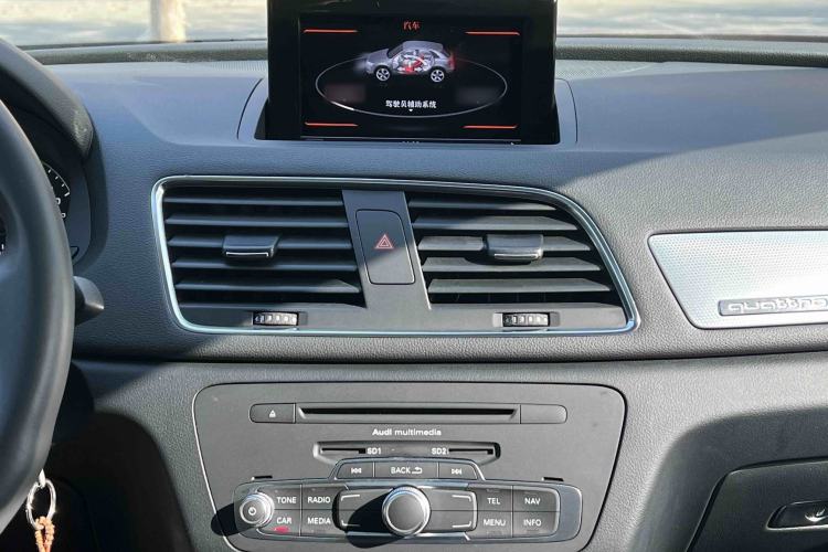 Used Audi Q3 2012 35 TFSI quattro Comfort Model Interior 3