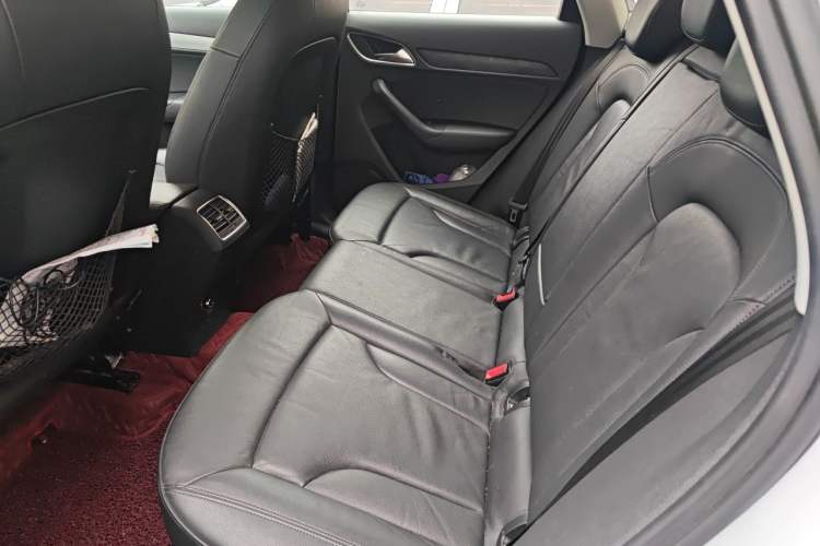 Used Audi Q3 2012 35 TFSI quattro Comfort Model Left Rear Seat