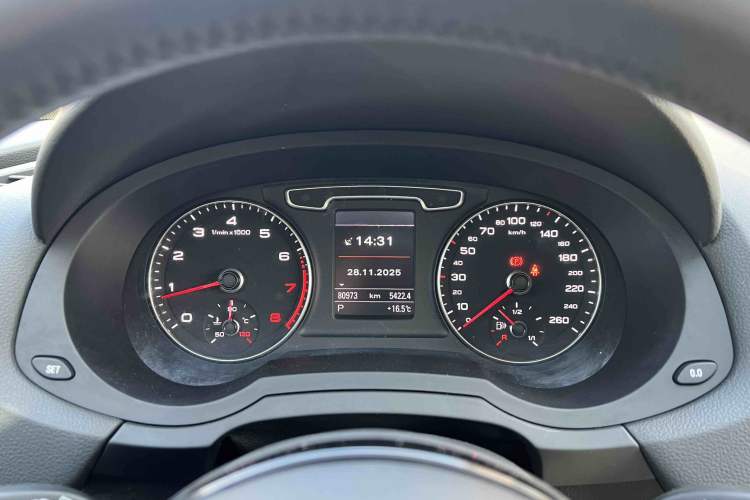 Used Audi Q3 2012 35 TFSI quattro Comfort Model Odometer Close Up