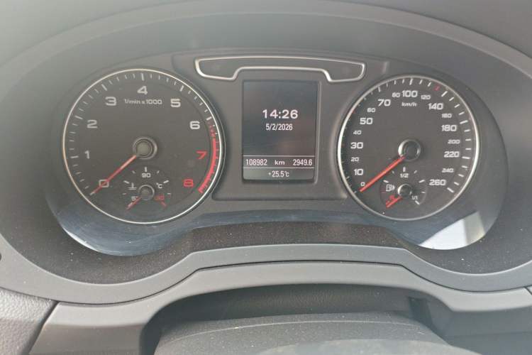 Used Audi Q3 2012 40 TFSI quattro Sport Edition Odometer Close Up